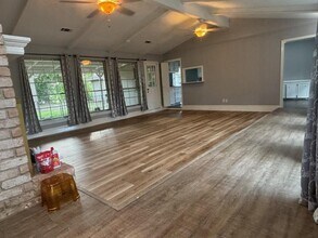 8231 Roebourne Ln in Houston, TX - Building Photo - Building Photo
