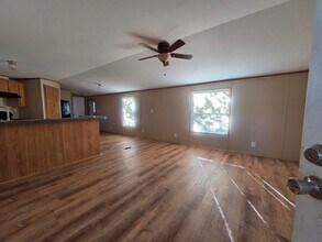 169 Fort Worth St in Bandera, TX - Building Photo - Building Photo