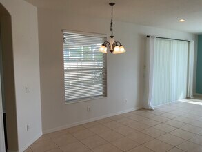 12323 30th St E in Parrish, FL - Foto de edificio - Building Photo