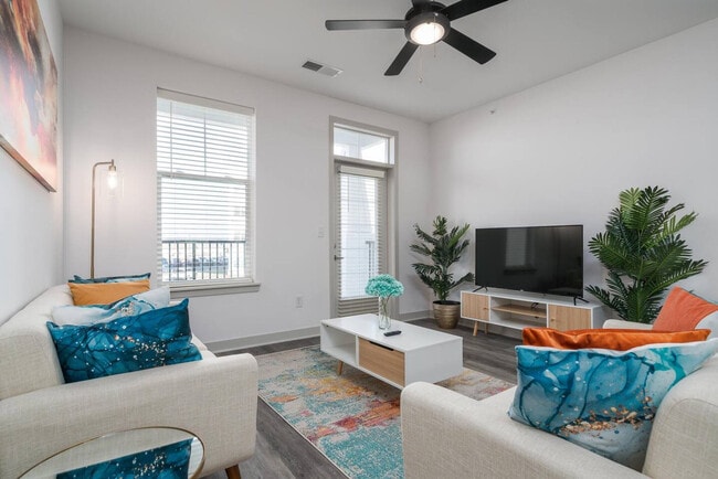 5775 Sunrise Wy