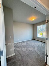 7177 SE Cheryl Ct in Adair Village, OR - Building Photo - Building Photo