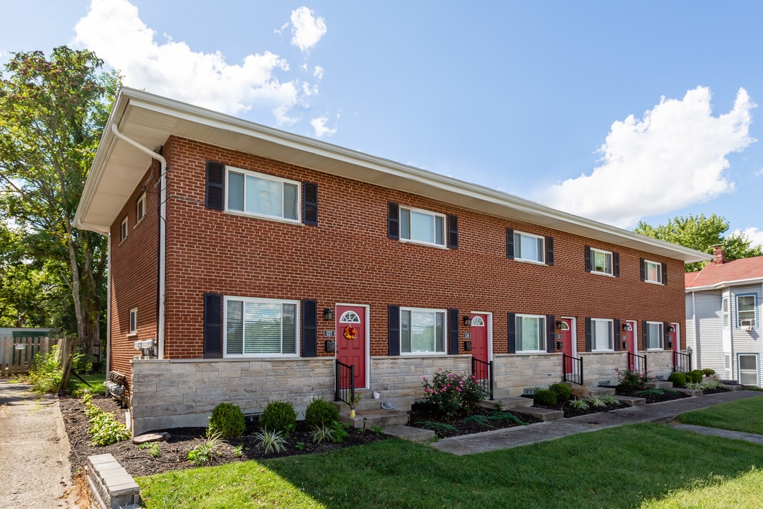 127-135 Commonwealth Ave in Erlanger, KY - Foto de edificio
