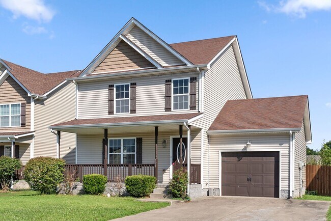 521 Falkland Cir in Clarksville, TN - Building Photo - Building Photo