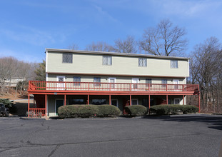 1321 Norwich New London Tpke in Uncasville, CT - Building Photo - Building Photo