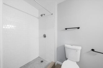 5399 Northland Dr in Atlanta, GA - Foto de edificio - Building Photo