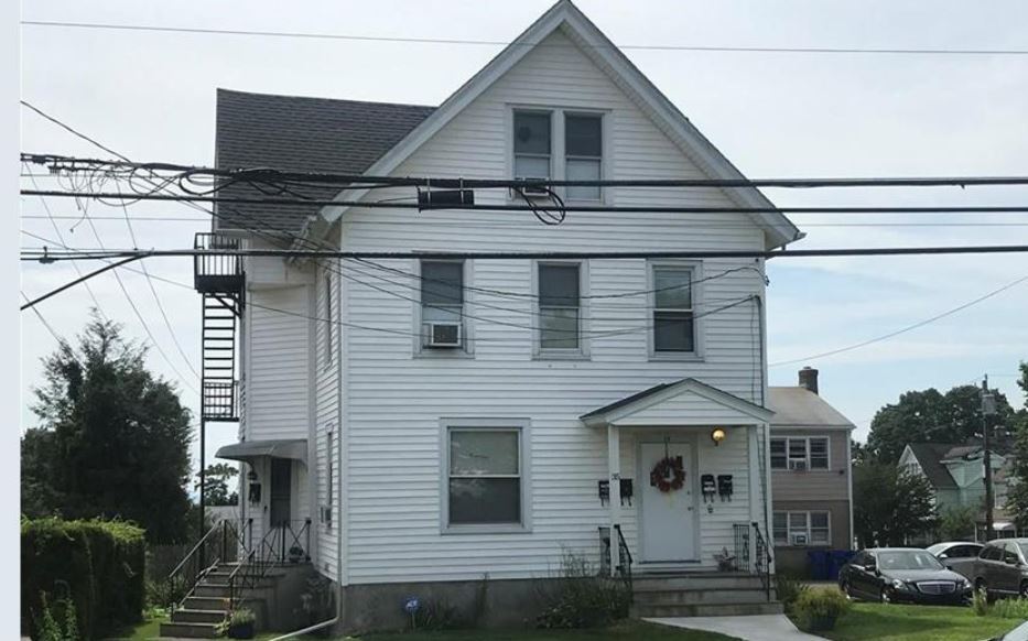 35 Stevens St in Norwalk, CT - Building Photo