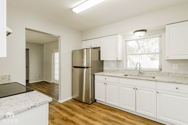 170 W Crystal Lake Ave in Lake Mary, FL - Building Photo - Building Photo