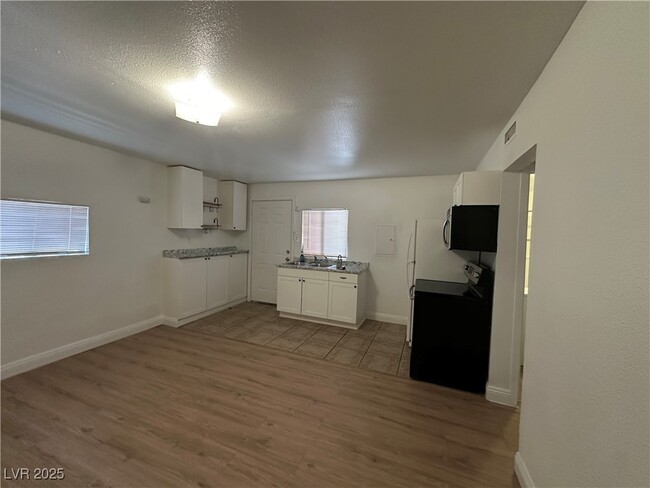 property at 521 N 16th St