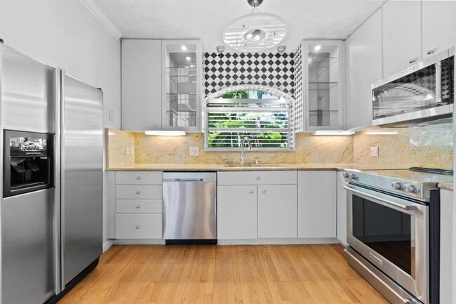 property at 609 NE 9th Ave