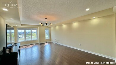 23 Sudeley Ln in Brampton, ON - Building Photo - Building Photo