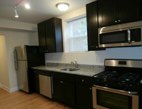 2508 W North Shore Ave, Unit 1 in Chicago, IL - Foto de edificio - Building Photo