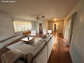 705 Westwood Dr in Brandon, FL - Building Photo - Building Photo