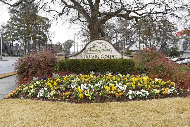 Calvin Court Apartments in Atlanta, GA - Building Photo - Building Photo