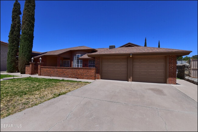 6451 Loma De Cristo Dr in El Paso, TX - Building Photo - Building Photo