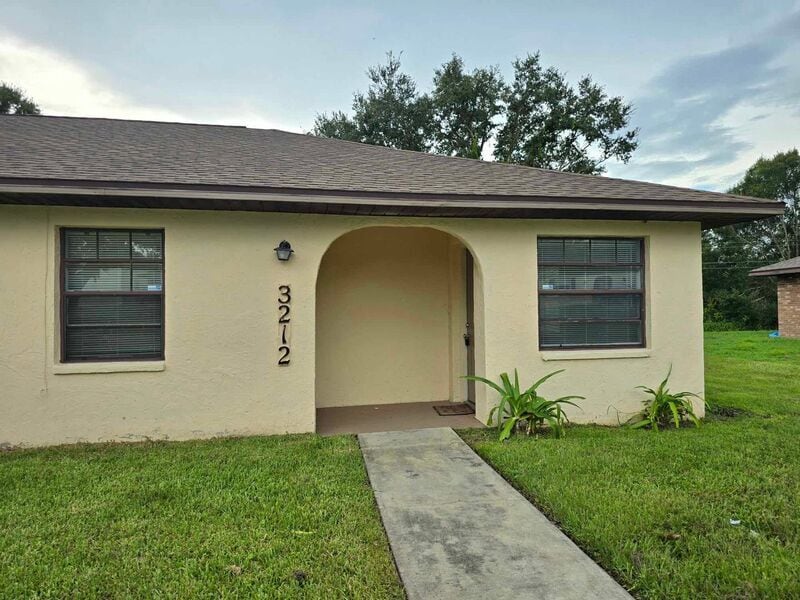 3212 Julia Ct in Lakeland, FL - Building Photo