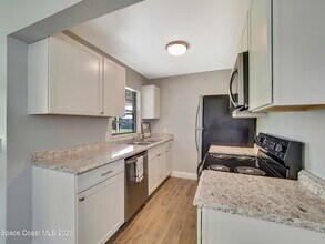 2056 Little John Rd in Melbourne, FL - Building Photo - Building Photo