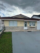 9028 NW 114th Terrace in Hialeah, FL - Building Photo