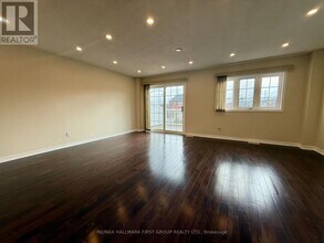 1665 Avonmore Square in Pickering, ON - Building Photo - Building Photo