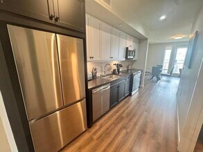 1818 N Cherokee Ave-Unit -504 in Los Angeles, CA - Building Photo - Building Photo