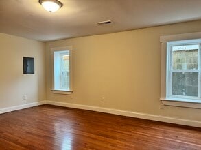 15 Hamilton St in Southbridge, MA - Building Photo - Building Photo