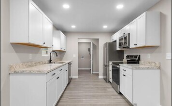 302 Susong Dr in Knoxville, TN - Building Photo - Building Photo