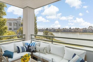 720 Promontory Point Ln, Unit 2207 in Foster City, CA - Building Photo