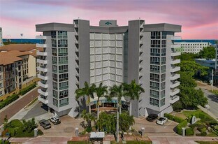 470 3rd St S in St. Petersburg, FL - Building Photo