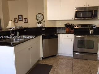 11035 NW 86th Ter in Doral, FL - Building Photo - Building Photo