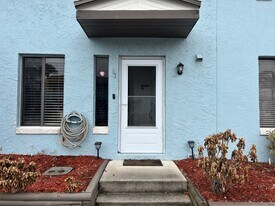 3333 S Ridgewood Ave, Unit 27 in Port Orange, FL - Building Photo