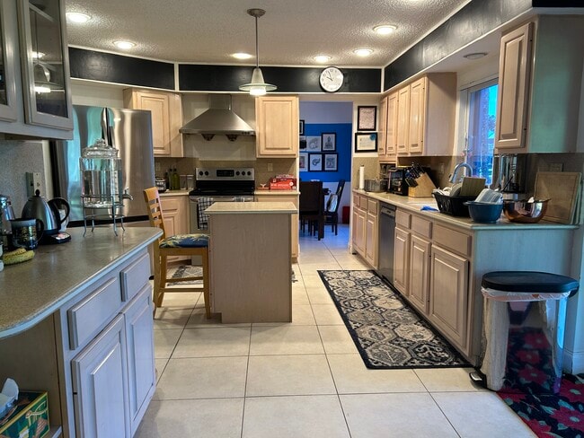 4871 SW 103rd Ave in Cooper City, FL - Building Photo - Building Photo
