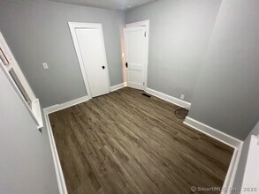 1 Pratte Ln in Wolcott, CT - Building Photo - Building Photo