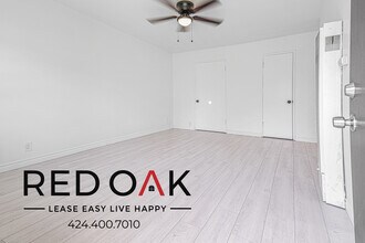 2011 Peyton Ave, Unit B in Burbank, CA - Building Photo - Building Photo