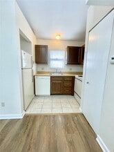 103 Ashley Dr in Fairview Heights, IL - Building Photo - Building Photo