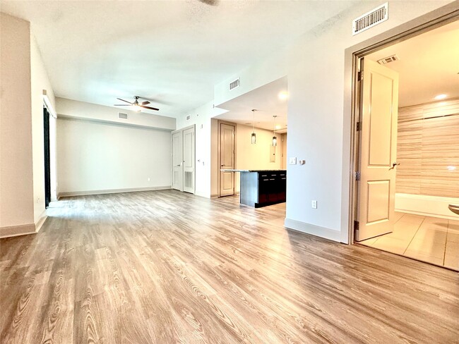 9787 Katy Fwy in Houston, TX - Building Photo - Building Photo