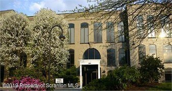 800 James Ave in Scranton, PA - Building Photo