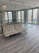 345 N La Salle Dr in Chicago, IL - Building Photo - Building Photo