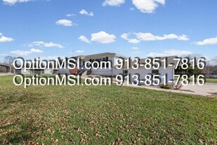 1606 E 779 Rd in Lawrence, KS - Building Photo