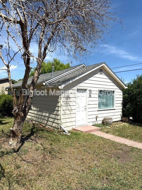 1202 Garfield St in Helena, MT - Building Photo