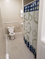 15000 Euclid Ave, Unit 10 in East Cleveland, OH - Building Photo