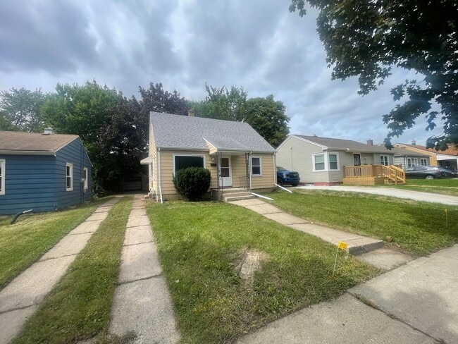 property at 4441 N 40th St