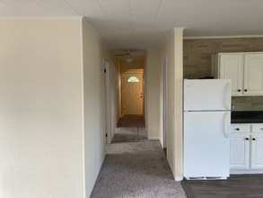 128 South St in Windham, NY - Foto de edificio - Building Photo