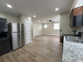 2741 Jones Ave, Unit B in Nashville, TN - Building Photo - Building Photo