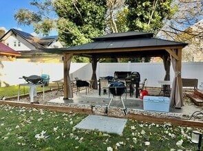 107 Fairview Ave in Oceanside, NY - Building Photo - Building Photo