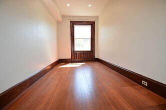1740 Beacon St, Unit 2 in Brookline, MA - Building Photo - Building Photo