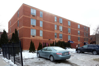 Winwood Apartments in Chicago, IL - Foto de edificio - Building Photo