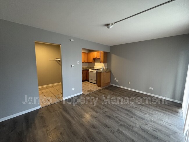 3353 Commercial Ave in South Chicago Heights, IL - Building Photo - Building Photo