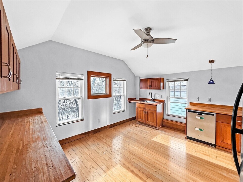 17 Suffolk St in Chelsea, MA - Foto de edificio