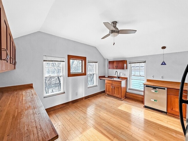 property at 17 Suffolk St