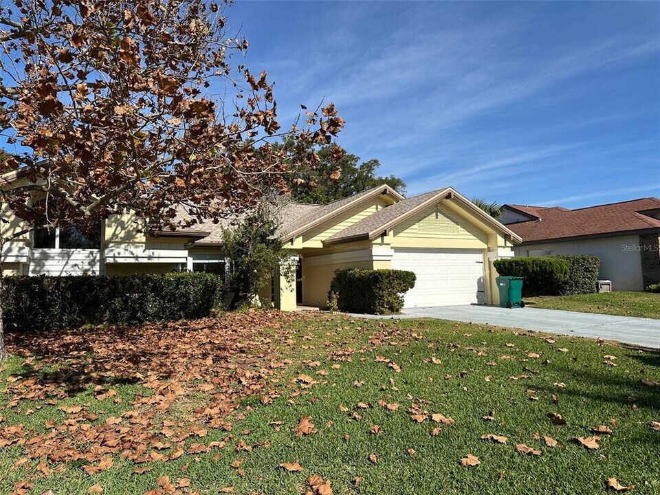 1533 Cumberland Ct in Palm Harbor, FL - Building Photo