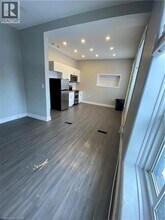 70 Victoria Ave S in Hamilton, ON - Building Photo - Building Photo